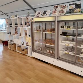 隠し味は温泉の源泉！「源泉豆腐」を購入に『ながぬま豆腐工房 源泉豆腐直売所』へ/長沼町