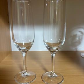 夫が持ち帰ったワイングラス