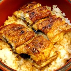 うなぎの並丼でビール … 「大観亭支店（だいかんていしてん）津駅西口店」（津）