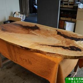 132,個性豊かでワクワク一枚板をお客様の元へ。一枚板と木の家具の専門店エムズファニチャーです。