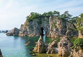絶景！景勝地 笹川流れと鷹の巣温泉 新潟県村上市の旅
