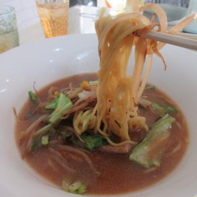 5回目「遊庭 ASHIBINAR（あしびな）」で、ゆずみそラーメン、ゆずパフェ、バタフライピーミルク