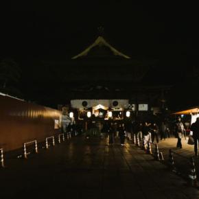 明けましておめでとうございます。大晦日の長野市善光寺界隈、2025年夏オープンの蕎麦屋「たき澤」。