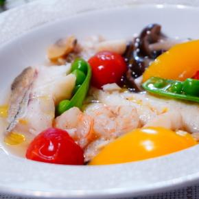 たら、しめじ、ミニトマトのアクアパッツア＆まいたけピラフ