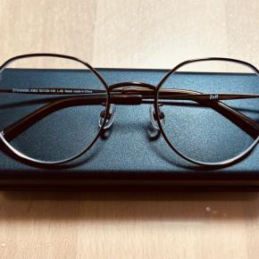 一時帰国したら必ずやること 〜メガネ購入と視力チェック〜