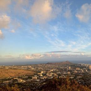 昼間のタンタラスの丘