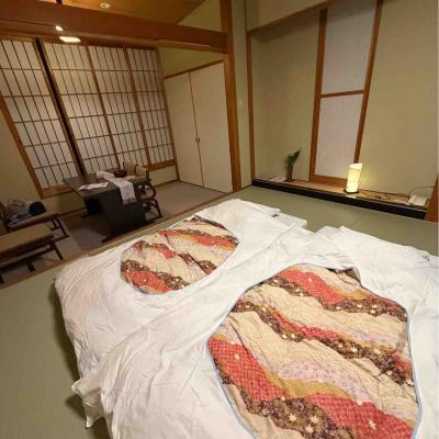 雪の湯郷温泉に来ています。