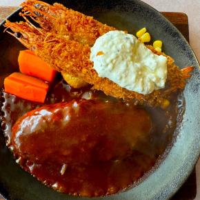 北海道森町 道南を代表する人気洋食屋。ハンバーグが有名ですが、僕はココのエビフライが大好き。【レストランケルン】 