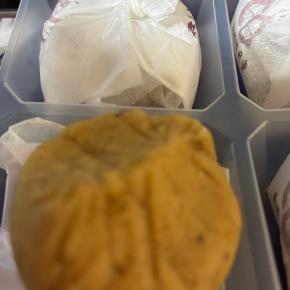 果物の季節最後は栗と柿いっしょに来ました。