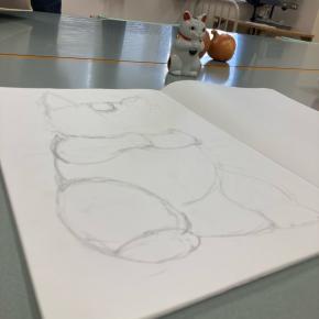 レッスン作：招き猫（デッサン） 