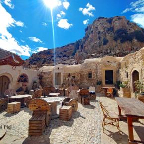 先住民族ベルベル人の集落を探し たどり着いた！ in チュニジア