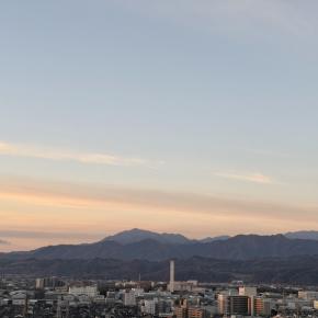 おはよう丹沢 ★ 薄紅色の空。2025年最後の朝。