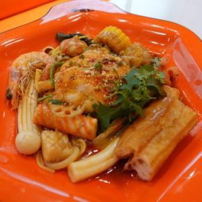 【食事マナー話】肘をついて食べるのはNG？