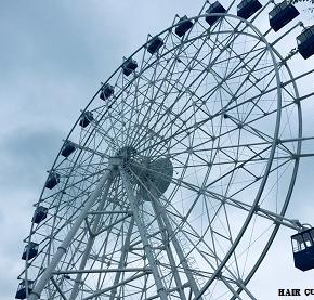 アウトレットモールの観覧車