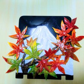 富士山を背景に★紅葉