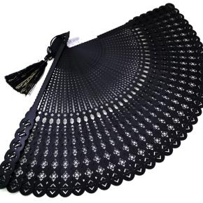 総竹扇子｜総竹透かし彫り扇子2種｜男女兼用抽象柄、洋装にもお勧めな総竹扇子7寸5分