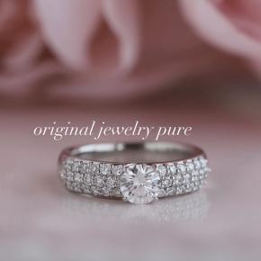 良いジュエリーをお持ちになると急なお出かけにもあわてません。