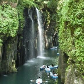 ◆『菓子工房そらいろ』で”チーズ饅頭”＆”レモンケーキ”を土産に買って国の名勝『高千穂峡』へ♪◆