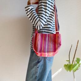 【アフリカ布キコイ】毎日使いたくなる舟型ショルダーバッグ｜軽い・斜めがけ・リンクコーデも◎