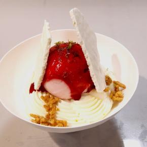 アムールでいただいたセイストのパルフェと紅茶