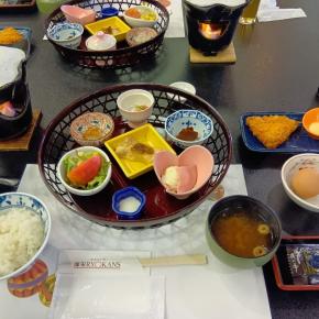 ホテル たつき(龍城)1泊 列車旅3：ホテル 龍城の朝食