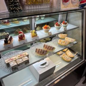 日本人経営カフェ「la vie bonbon」のメロンケーキとパイナップルケーキ