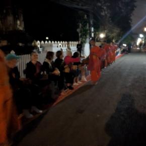 2025秋 托鉢の見学と朝の街散策