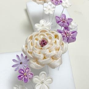 春休み中〜髪飾り作っております。