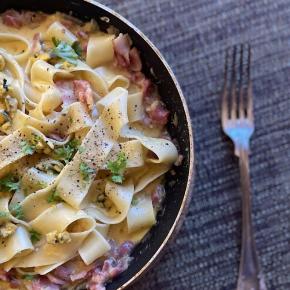 パッパルデッテ・カルボナーラと焼きキャベツの献立
