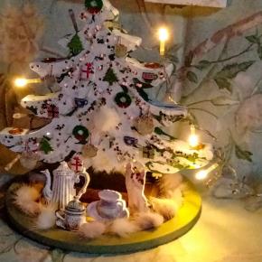 コラージュで作ったミニツリー