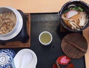 毛皮ツアーバス。