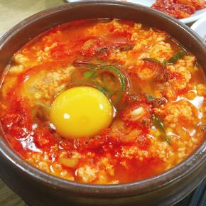 タクシー運転手や釜山人たちに愛されるスンドゥブチゲ〜コチャンメッドル〜