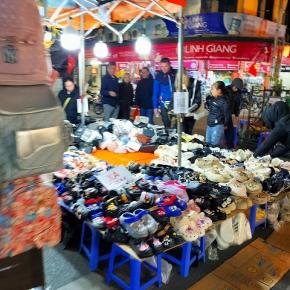 ナイトマーケットへ行ってみた～バスマットが？？（第1日目④）