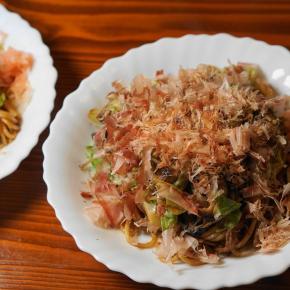 お昼★焼きそば★お昼の海