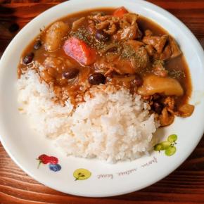 夫作しめ縄★黒豆入りカレー