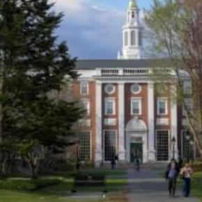 外国人学生のハーバード大学入学の危機