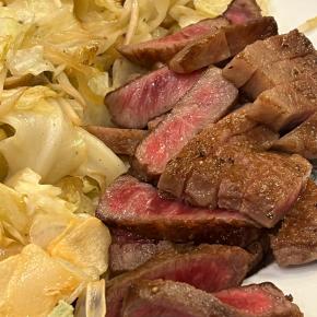 理想の焼き方を勝手に追求しながら、ひとくちステーキ