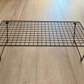 IKEAの500円ラックで玄関すっきり！マンション暮らしの靴収納アイデア