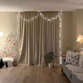 IKEAのウォールデコレーションをツリー風にアレンジ！今年のクリスマス飾り