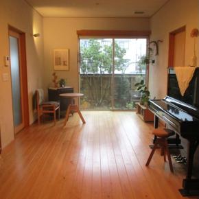 家族で 愛用している肌着と、すっきり 広くなったリビング