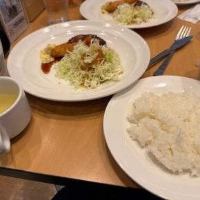 ガストで記念日のお祝いをしました。♩