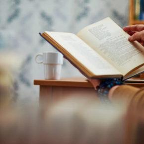 心と部屋を整える。小さな一歩から始める「片付け養生カレンダー」【10月版】