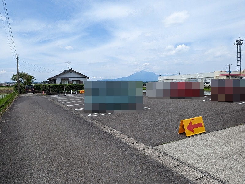 都城市山田町の生搾りモンブラン専門店都城店の駐車場