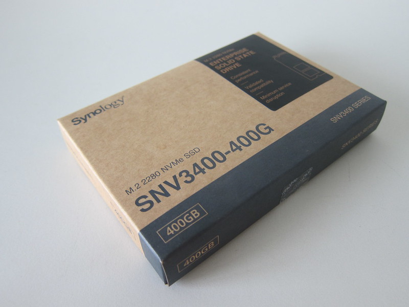 Synology SNV3400-400G - Box