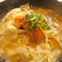 浦添「ゆがふ家」のラーメン的沖縄そば・ニンニク野菜そば