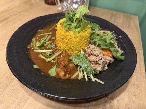 カレーのおいしい店が連なる神田―秋葉原間の高架下に、またもや注目店が誕生！の画像