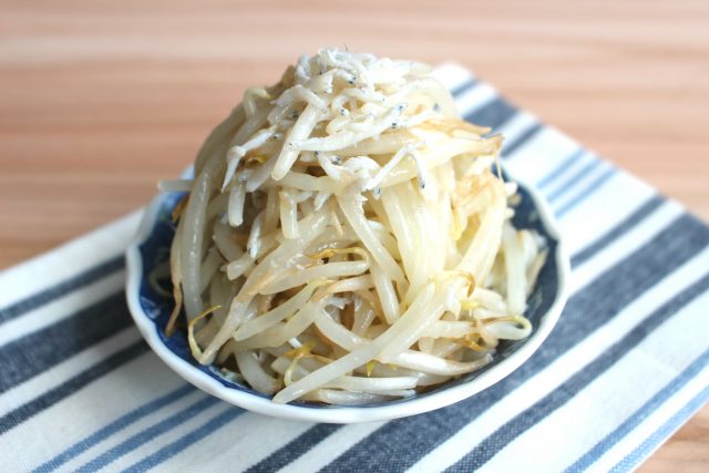moyashishirasu 糖質オフのレンチン簡単おかず。やみつき無限もやし（もやしのしらす和え）