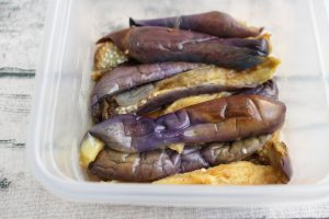 IMG 7820 レンジで簡単バーベキューの味。やみつき裂きなす