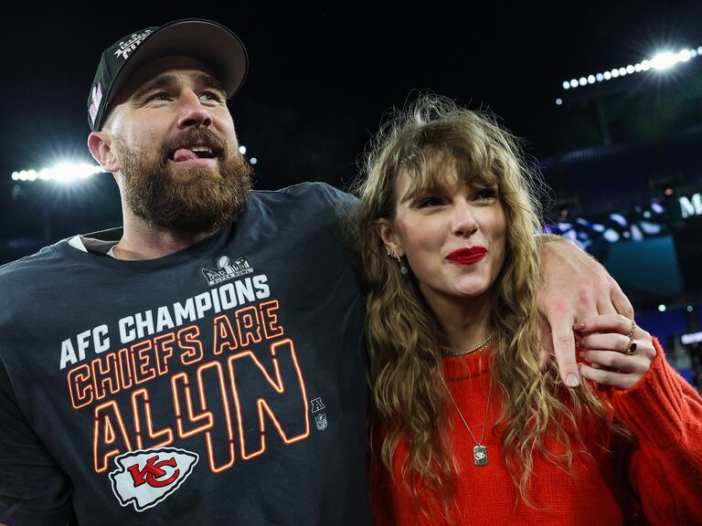 Taylor Swift and Travis Kelce together at 2024 championship game