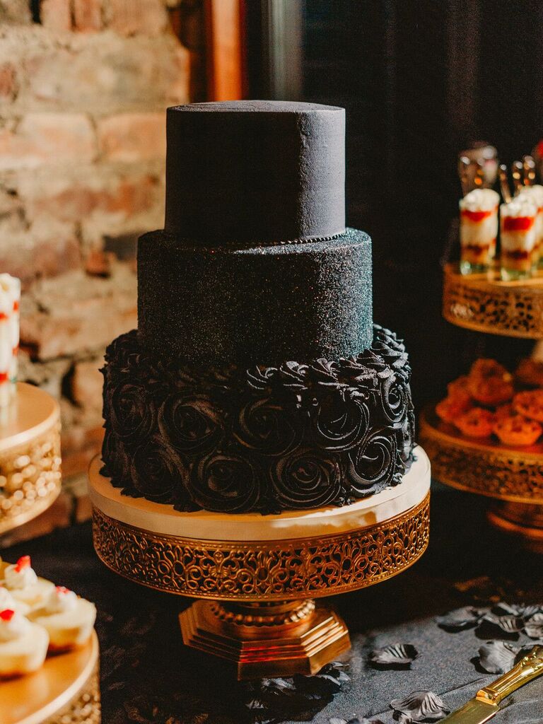 Black wedding cake at a Halloween wedding